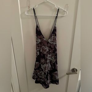 Aritzia Wilfred Navy Floral Romper size medium